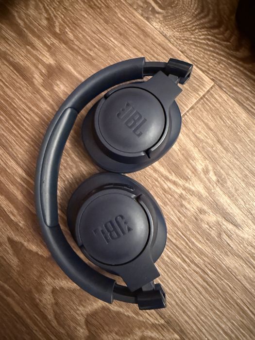 Наушники JBL TUNE 700BT