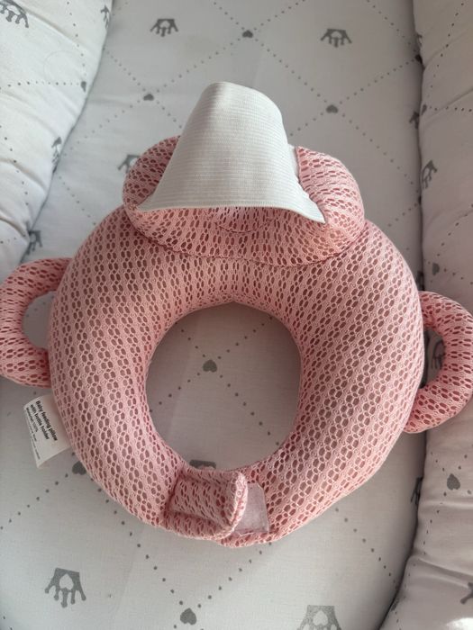 Гнездо за бебе- розови+ подарък държач за беберон