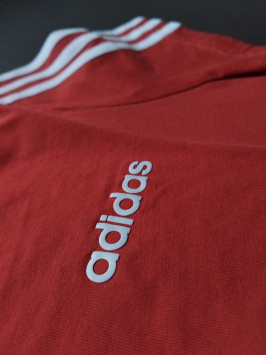 Adidas -L-дамска тениска