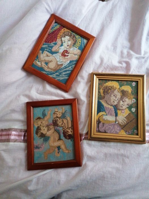 Vând goblenuri lucrate manual