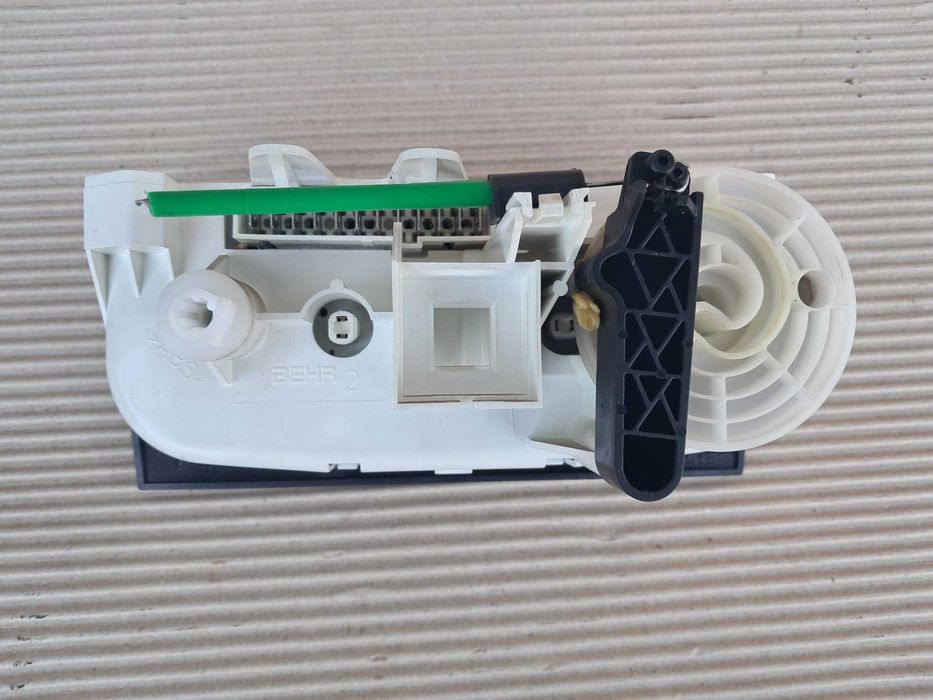 Opel Meriva display bord 32 pini, comenzi clima ac, bloc lumini.