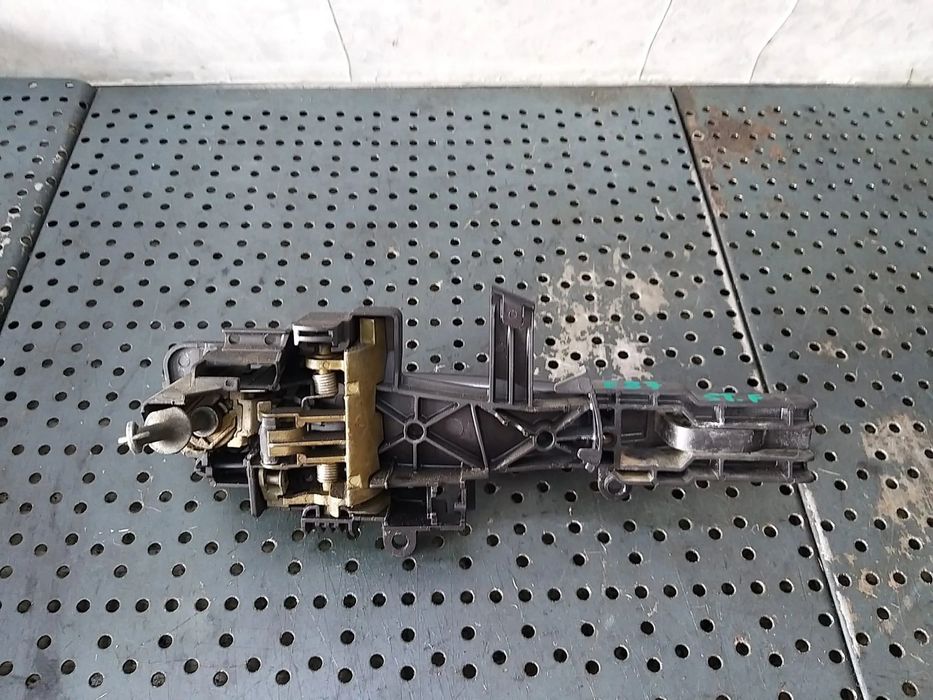 Maner usa stanga fata bmw seria 1 e87