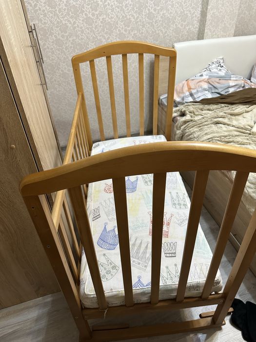 Продам детскую кроватку