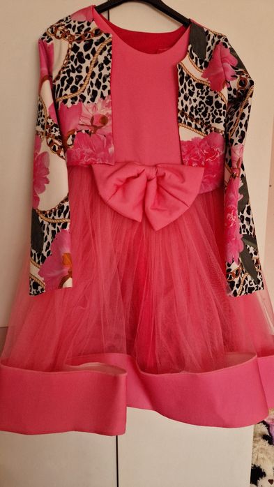 Страхотна рокля в розово-цикламено