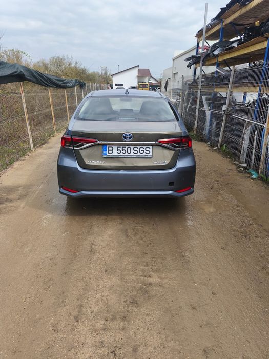 Toyota Corolla 2021 77.000 KM HIBRID usor avariat / avariate