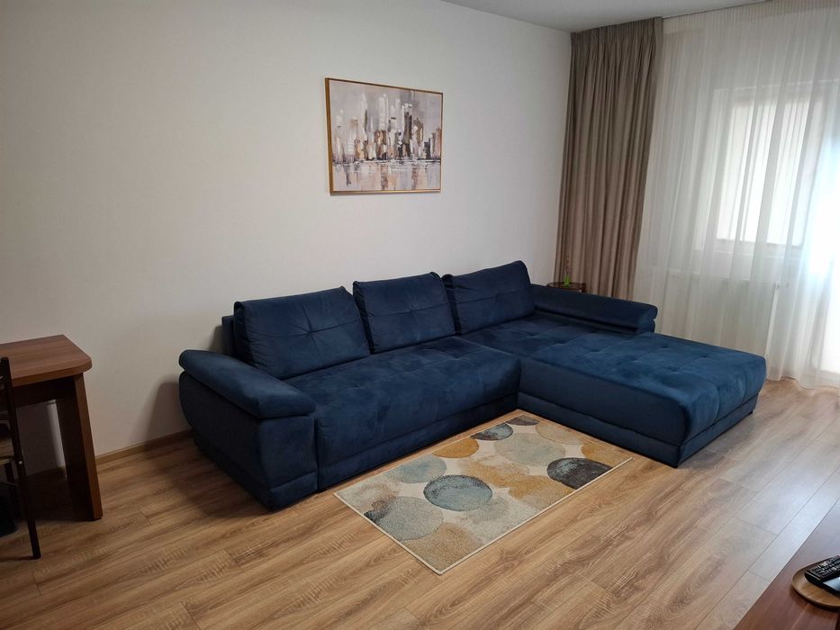 Inchiriez apartament 2 camere, decomandat, in complex Grand Kristal Residence