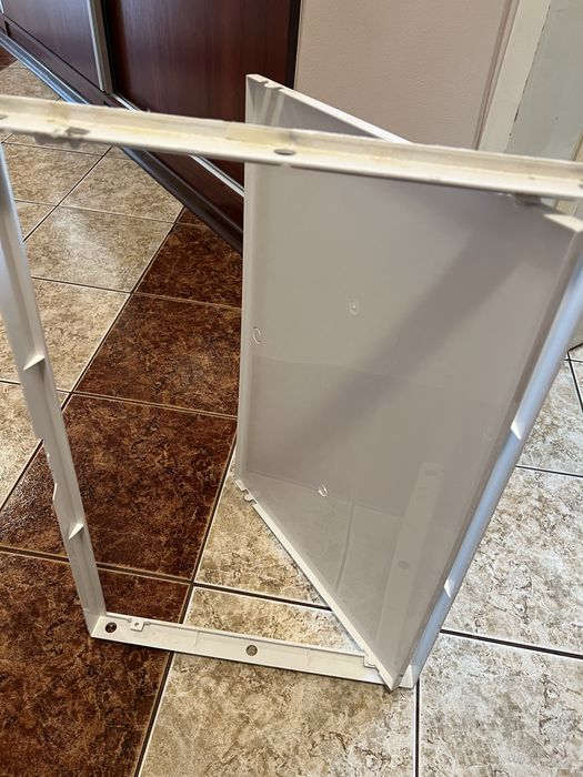 Пластмасова вратичка за ревизия