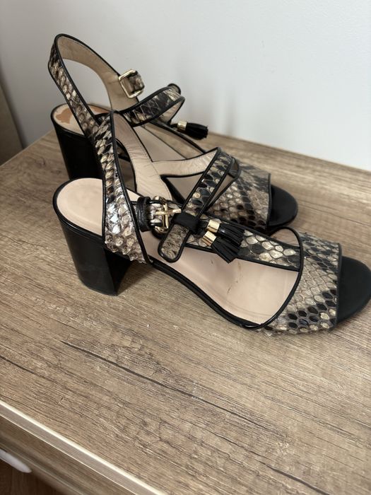 Босоножки Nursace 39 размер