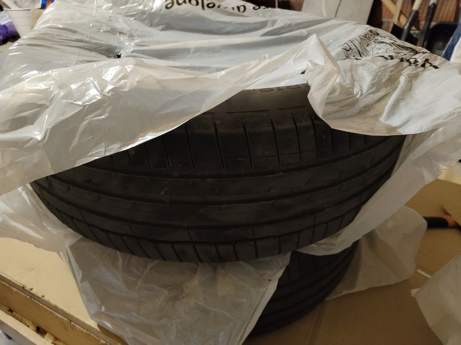 2 x Hankook Ventus S1 Evo3  235/55 R19