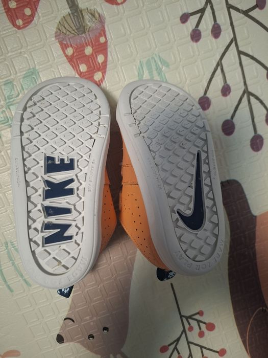 Маратонки Nike pico