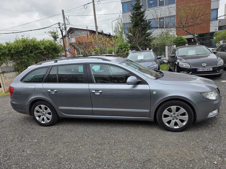 SKODA Superb 2013 — imagine 3
