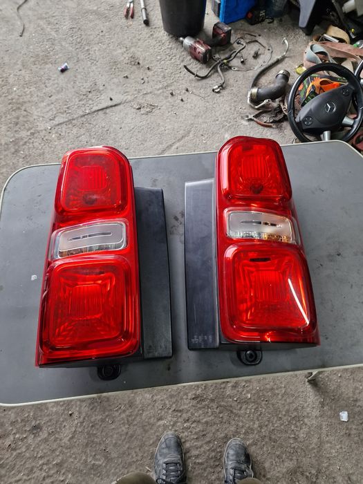 Lampa tripla stop spate stanga dreapta opel vivaro