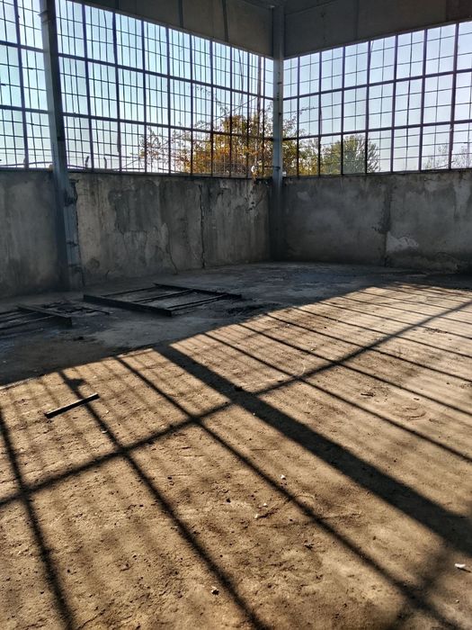 Склады и бункеры в аренду под навесом — 10 минут от FoodCity!