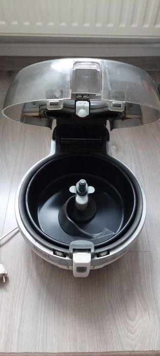 Friteuză cu aer cald Tefal Actifry– Gătit Sănătos (cu doar o lingura de ulei)