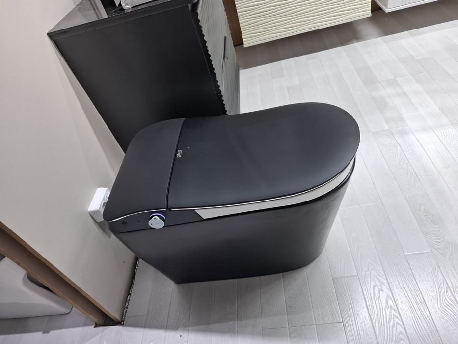 Smart unitazi  OSSO CERAMICS  ot pervih ruk