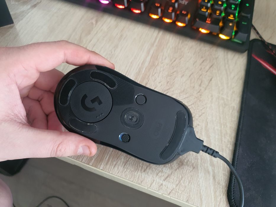 Продам мышь Logitech G pro wireless.