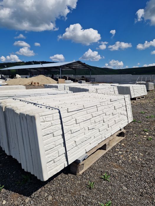 Placi de gard / tuburi de beton / capace de gard / spalieri / pași jap