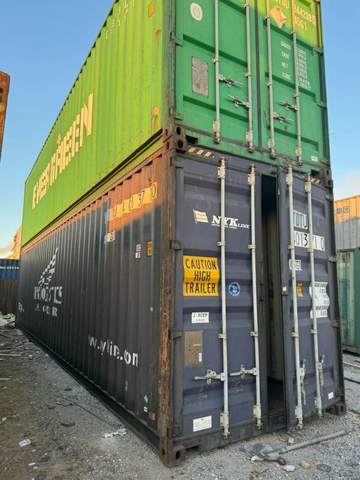 Утепленные пустые контейнера