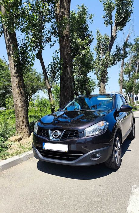 Vand Nissan Qashqai, 1.6 benzina, 114 cp, manual 5+1, panoramic