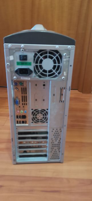 Desktop pentru piese