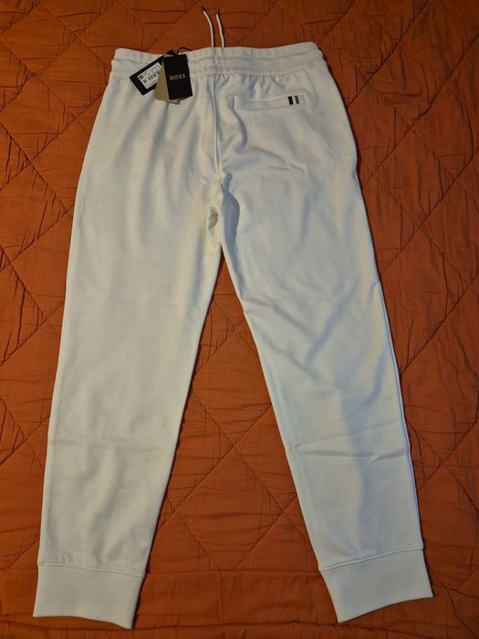Pret ocazie Pantaloni Hugo Boss xl original noi cu etichetă
