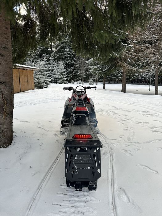 Snowmobil Polaris Khaos