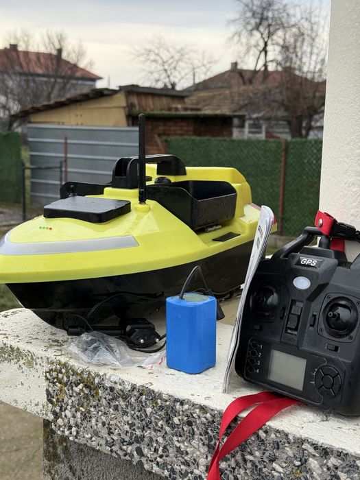 Лодка за захранка