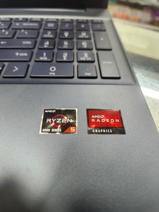 HP Pavilion ryzen 5/ 4500