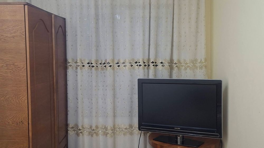 Camera de închiriat
