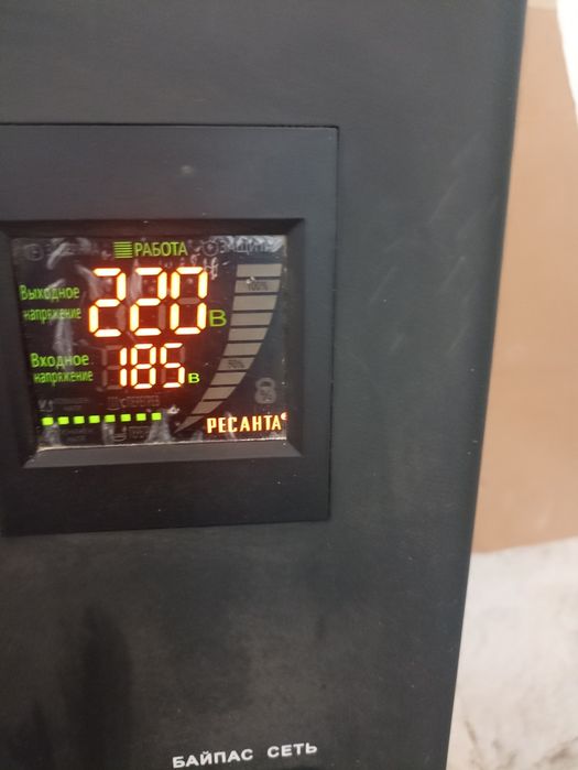 Стабилизатор напряжения Ресанта в очень хорошем состоянии