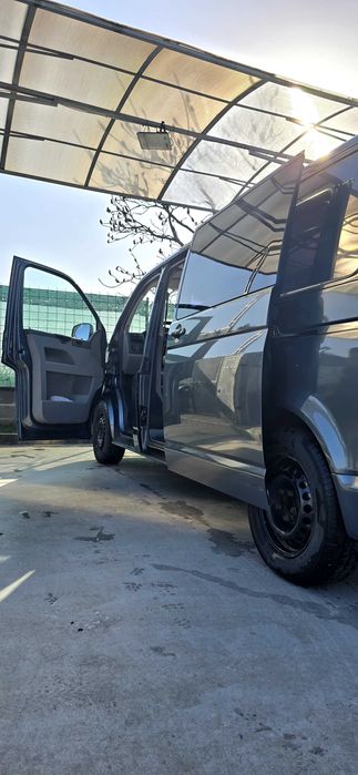 VW Transporter T5 LWB (Varianta Lungă) – 1.9 TDI – 2 Uși Laterale