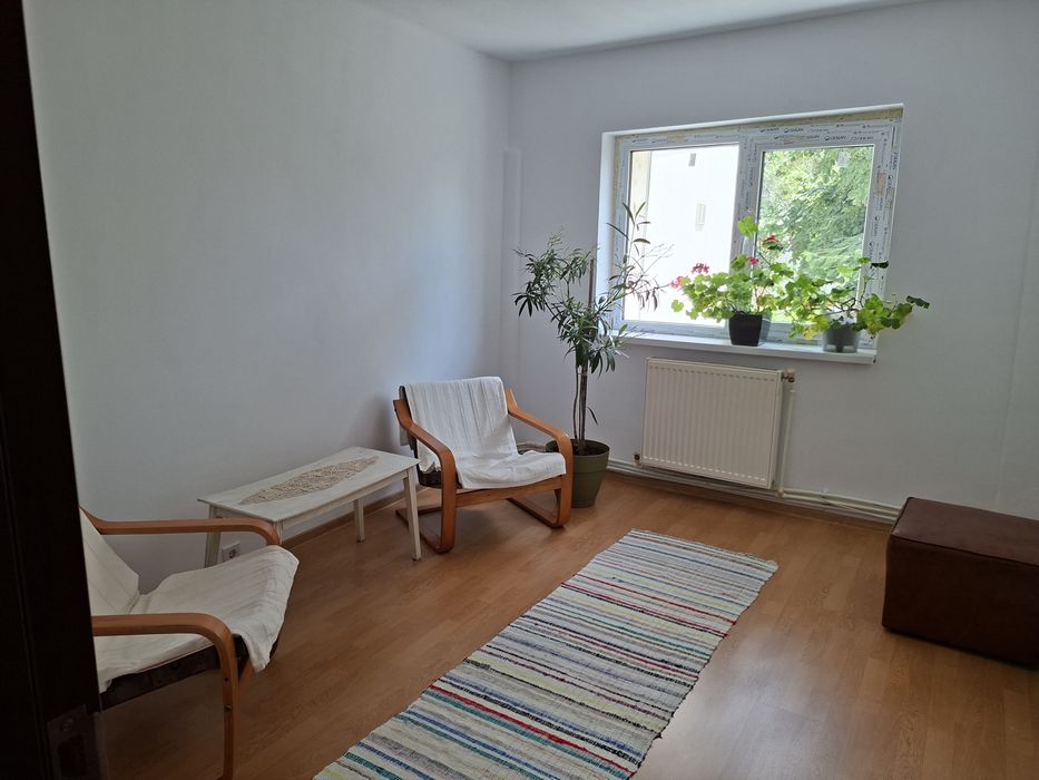 Închiriez Apartament 3 Camere Decomandat – Str. Văilor, Cart. Steaua, Slatina