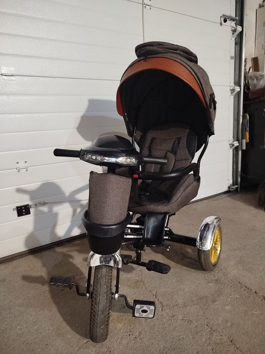 Продается детский трехколесныйвелосипед