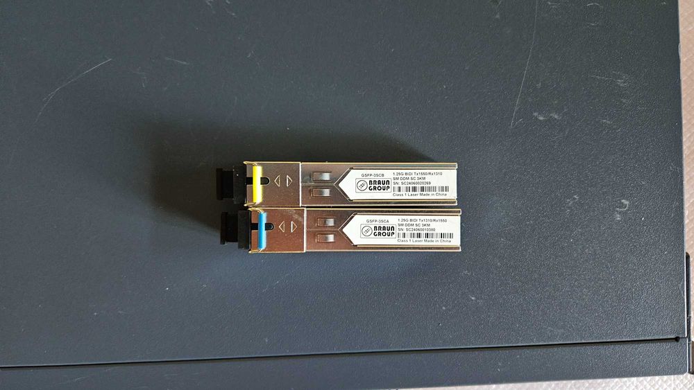 Switch POE Hikvision 24 porturi Hikvision DS-3E1526P-SI cu management