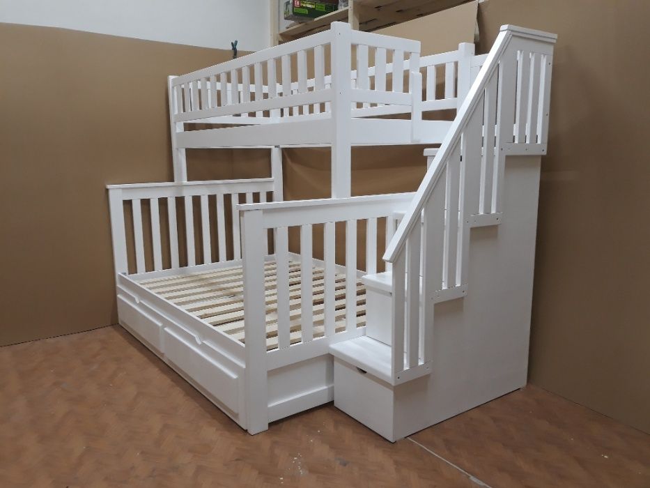 TRANSPORT GRATUIT.Pat etajat-supraetajat,cu 5 locuri.Cod 3701