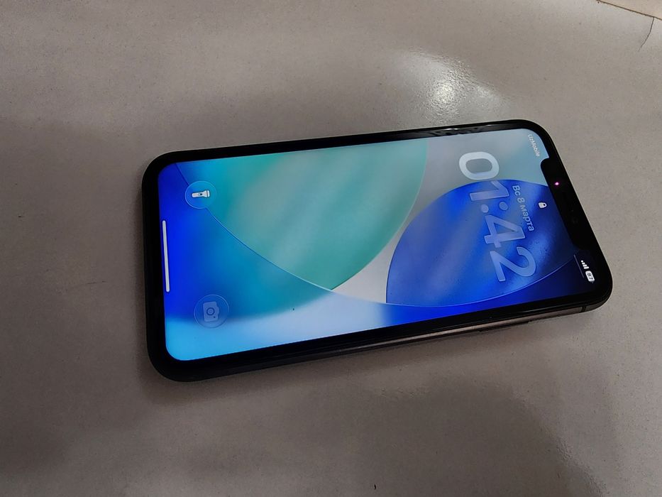 Iphone 11 LL/A 64GB Bat 75% Face id true Xammasi ishlidi