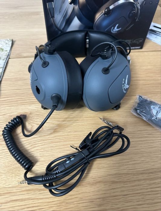Casti Thrustmaster