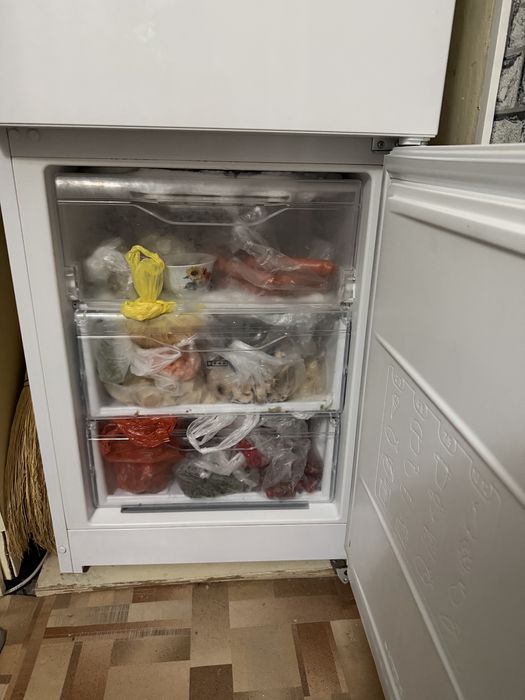 Продается холодильник LG