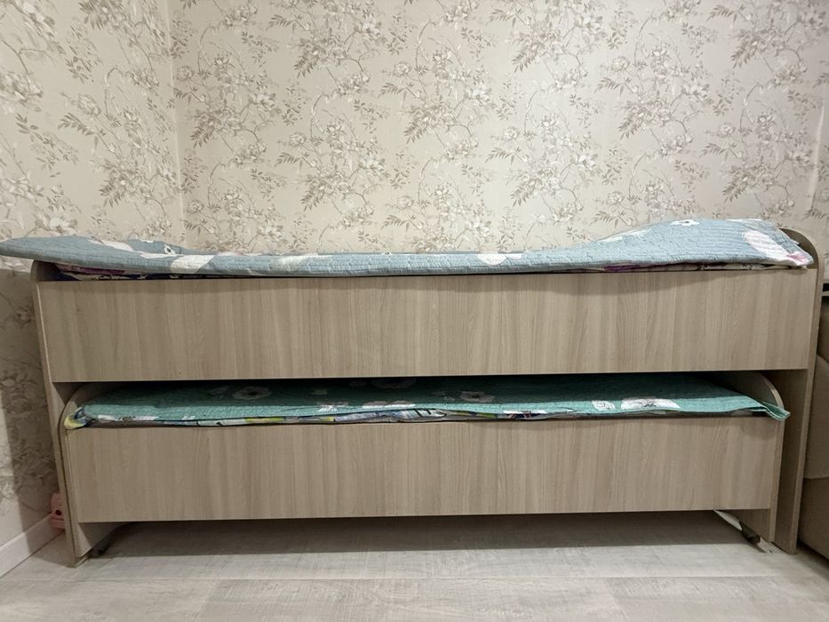 Продам кровать раздвижная