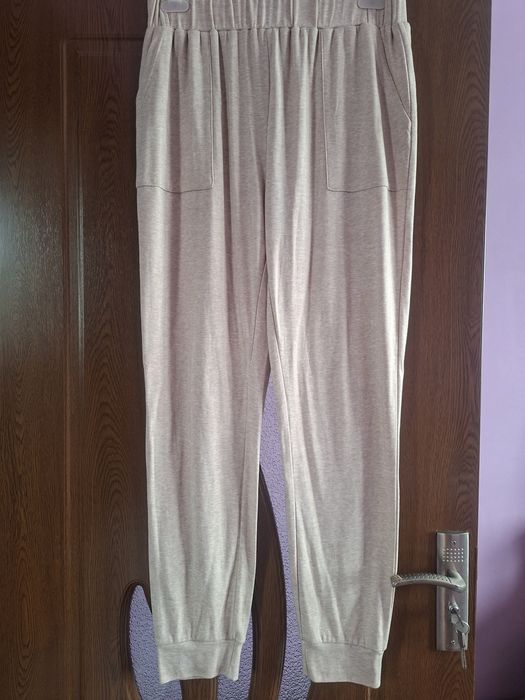 Vând Pantaloni Trening Damă Mărimea XXL Noi