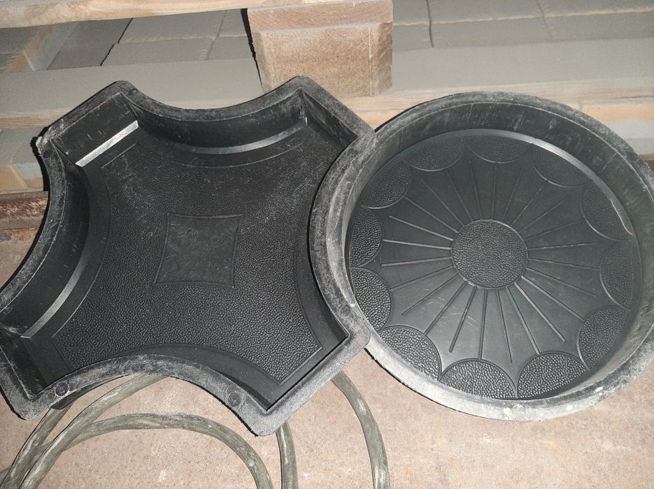 Продам вибростол универсальный.