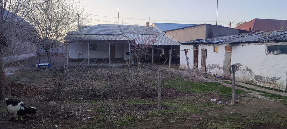 Uy sotiladi sirochna