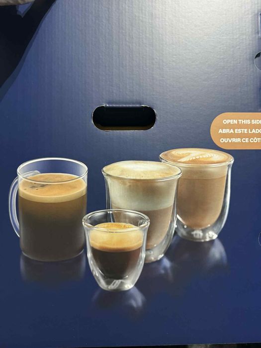 DeLonghi кафе машина чисто нова