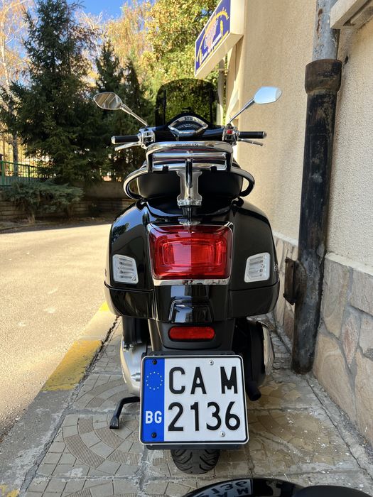 Скутер Vespa Super GTS 300