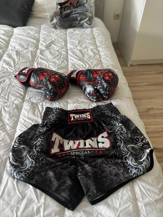 Продавам чисто нови боксови ръкавици 14oz и шорти L  TWINS