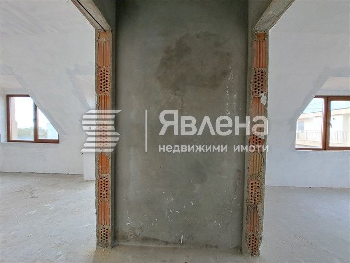 Тристаен апартамент в Несебър