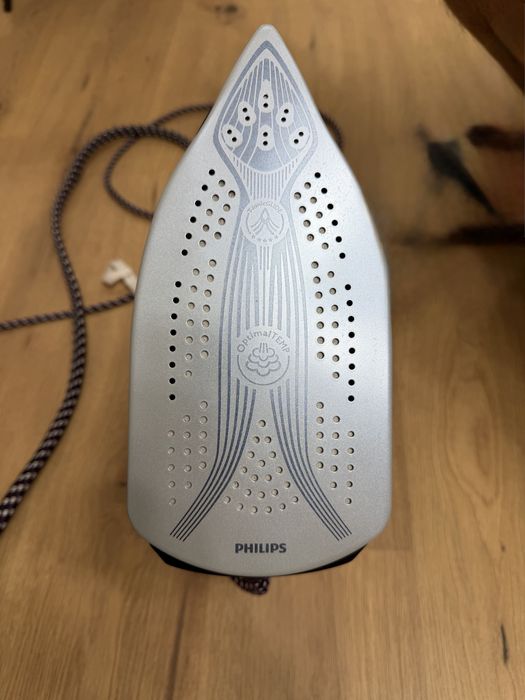 Ютия с парогенератор Philips GC8650 PerfectCare Aqua Silence (8 серия)