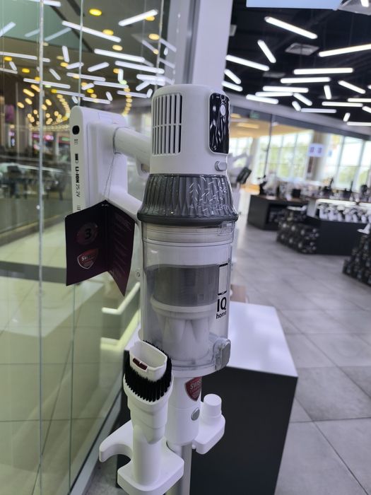 Вертикальный пылесос Polaris 8200
