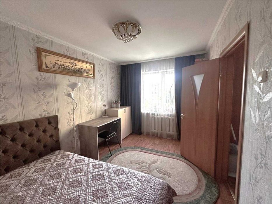Продам 4-ком квартиру  Степной-1.