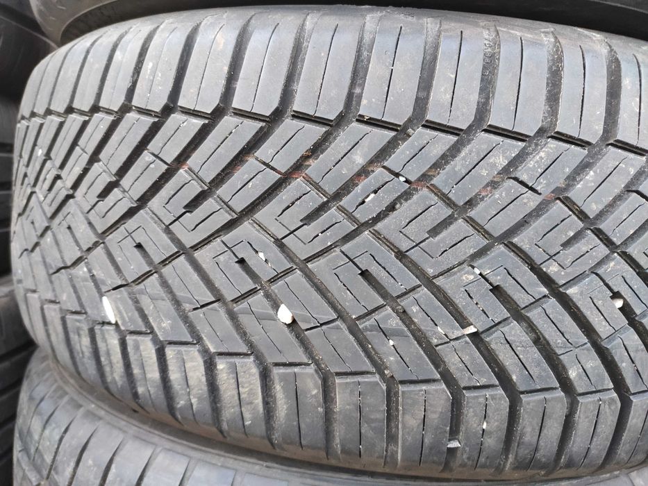 2бр Всесезонни гуми 215 55 16 - Continental